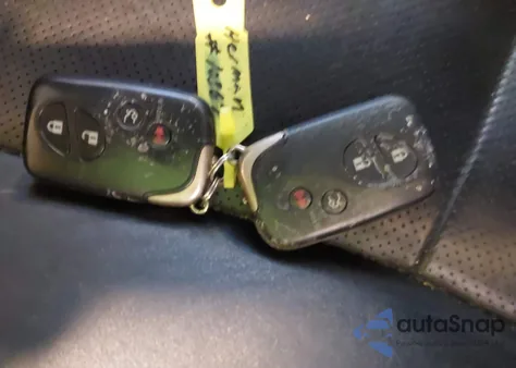 2010 Lexus Is 250C Base (A6) from USA, damaged, VIN JTHFF2C24A2510566